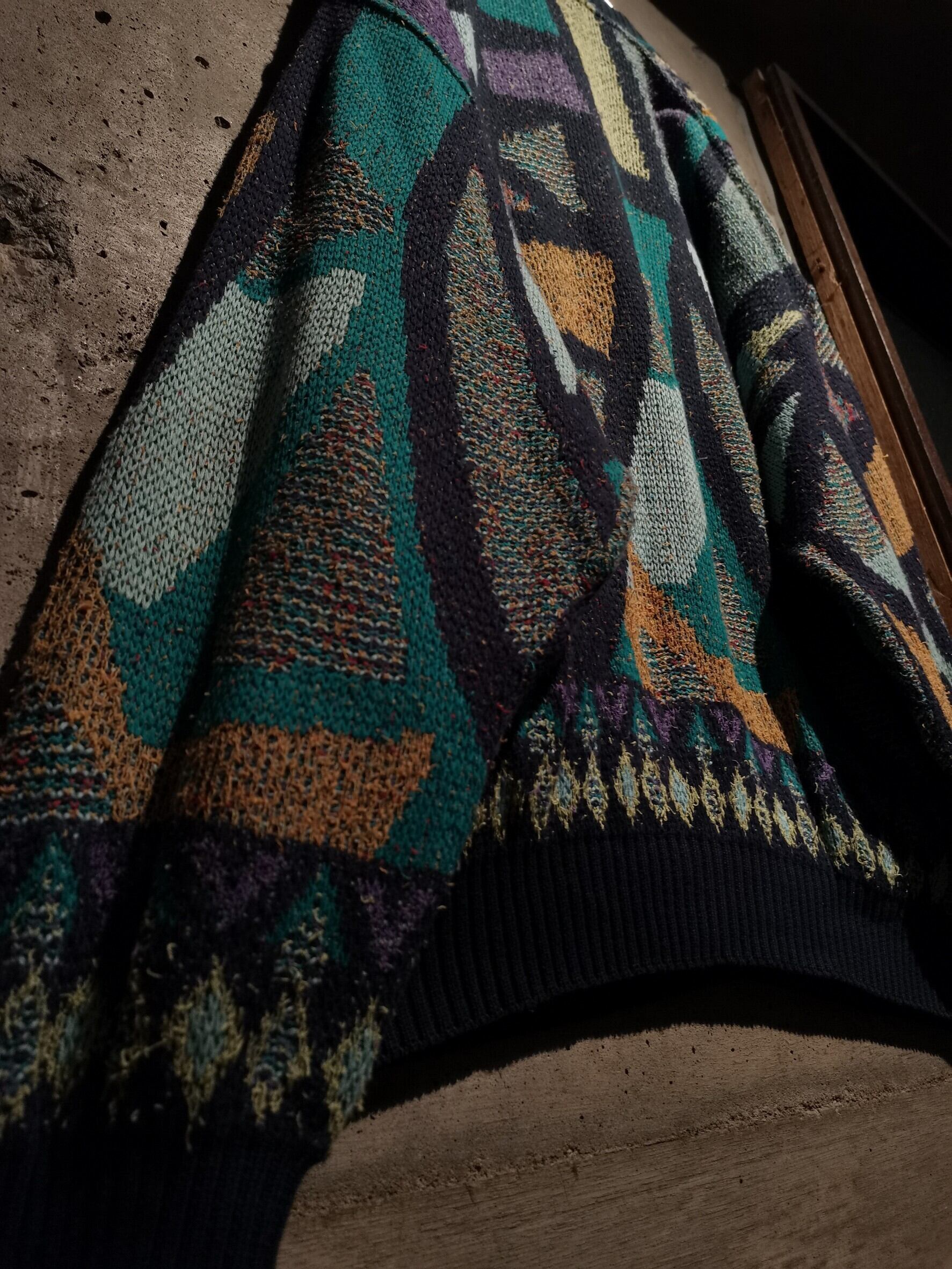 Caka】Special Multi Color Vintage 3D V-Neck Knit | Caka(カカ 