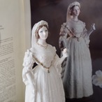 英国 コールポート Queen Victoria フィギュリン ヴィクトリア女王１５０周年記念　限定7500体 冊子・証明書・木製台座付き thumbnail 3