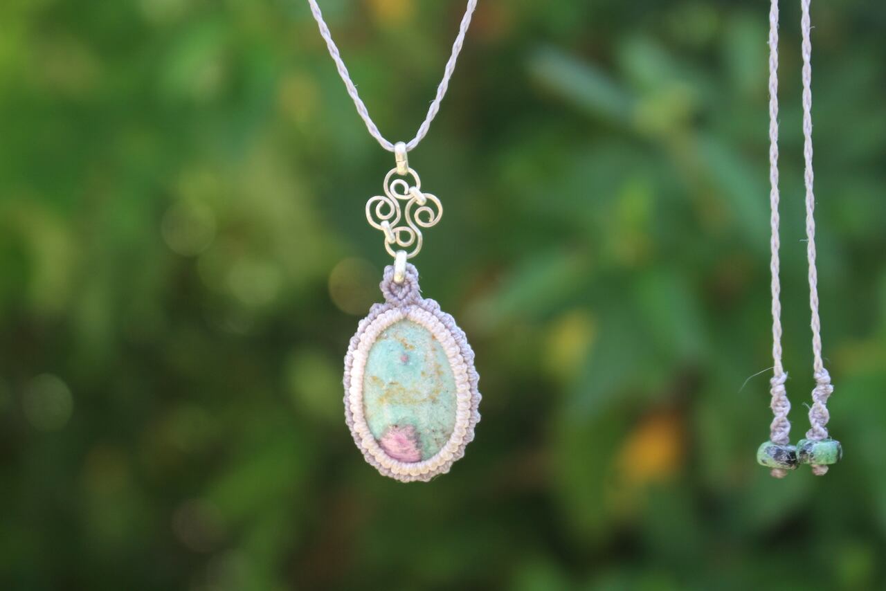 Ruby in Fuchsite silver925 wire work micro macrame pendant
