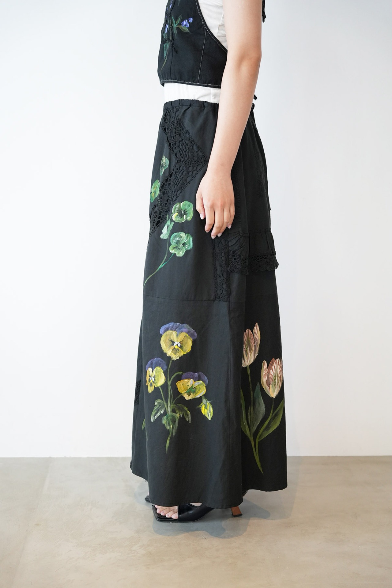 vintage lace skirt clover