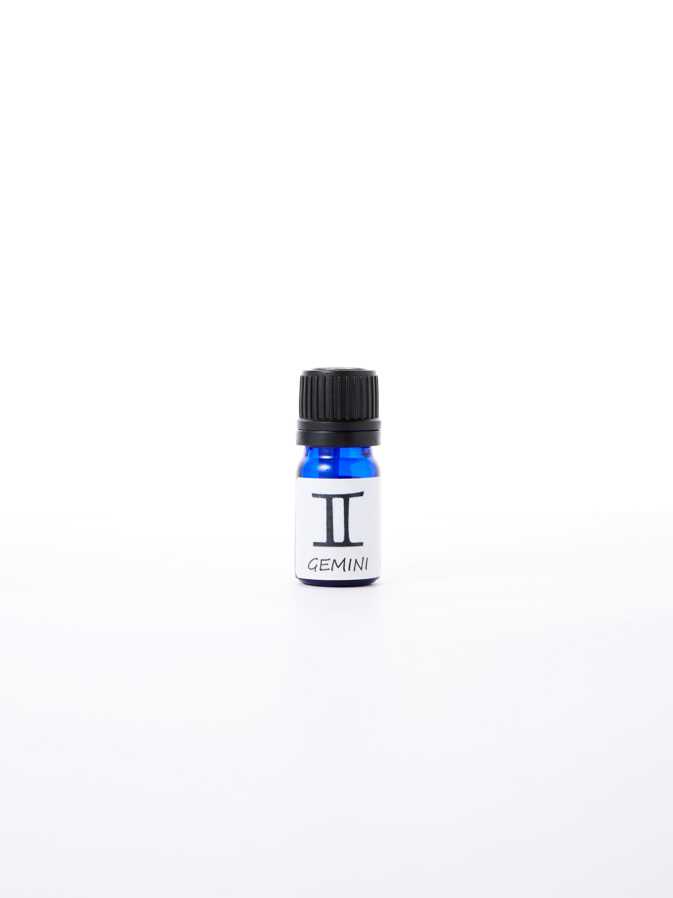 双子座アロマオイル 乳香とネロリ香る12星座のブレンドアロマオイル Geminiジェミニ 3ml Lanaaroma 双子座アロマオイル 乳香とネロリ香る12星座のブレンドアロマオイル Geminiジェミニ 3ml Lanaaroma