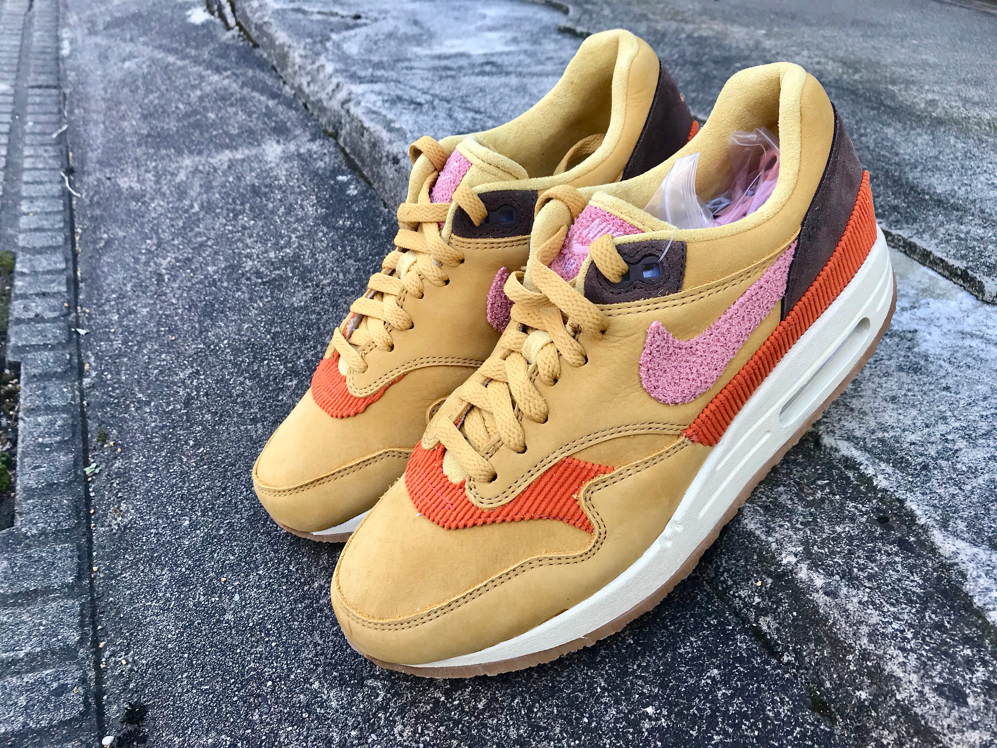 NIKE AIR MAX 1 (WHEAT GOLD/RUST PINK) | "JACK OF ALL TRADES" 万屋 MARU