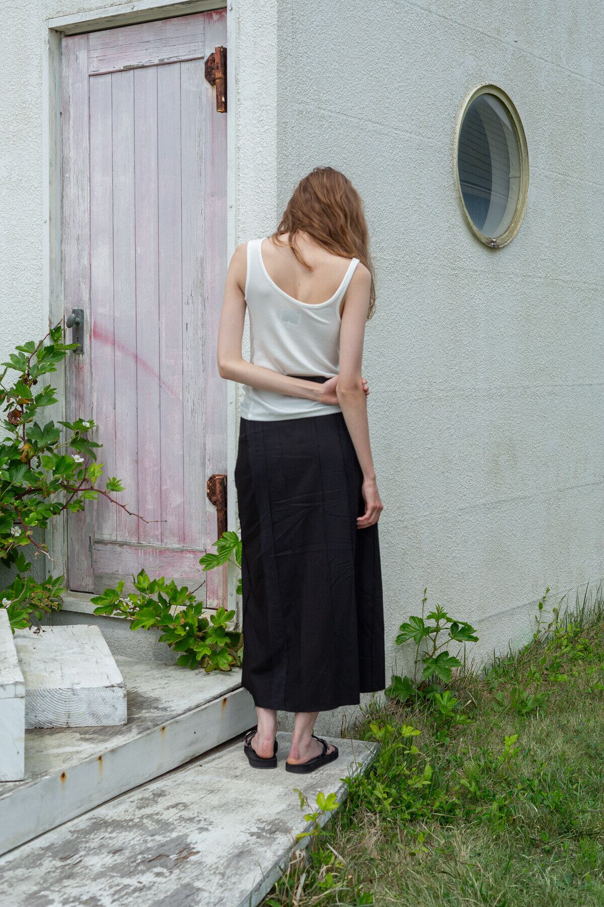 Matin Kim] HOOK AND EYE STRING LONG SKIRT IN BLACK 正規品 韓国