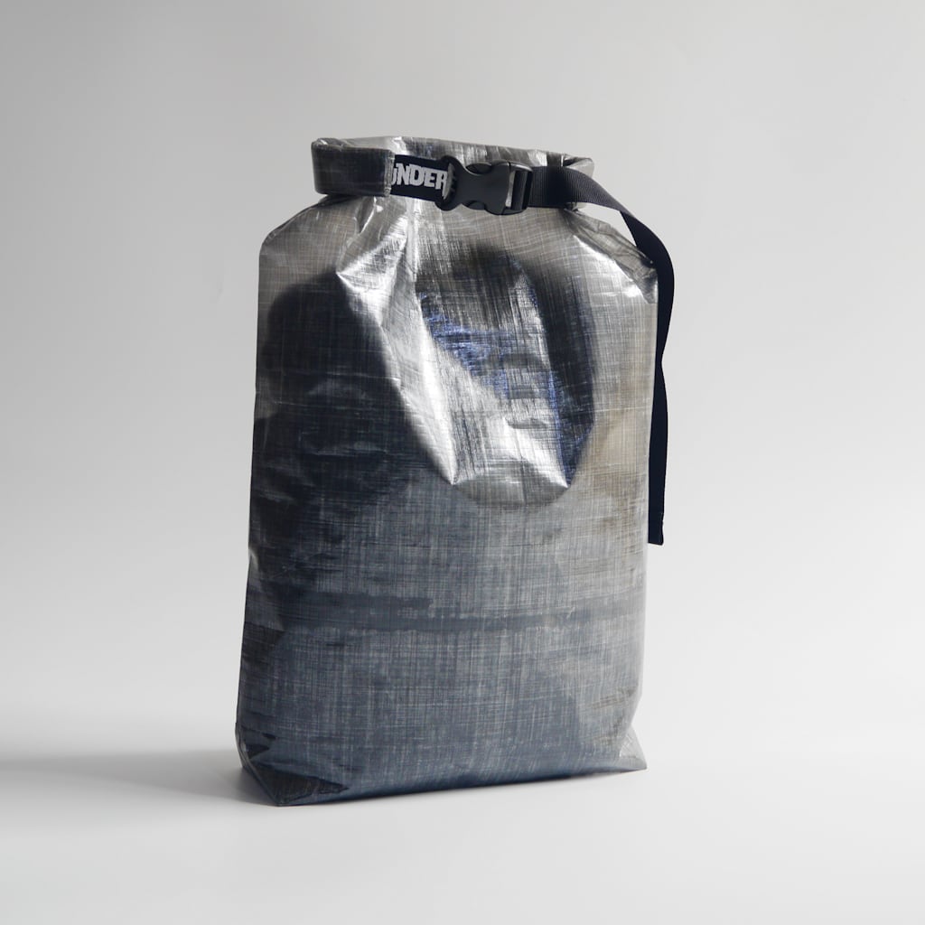 Roll-Top Dry Bag [できるだけ縫わないドライバッグ] Мサイズ | Under