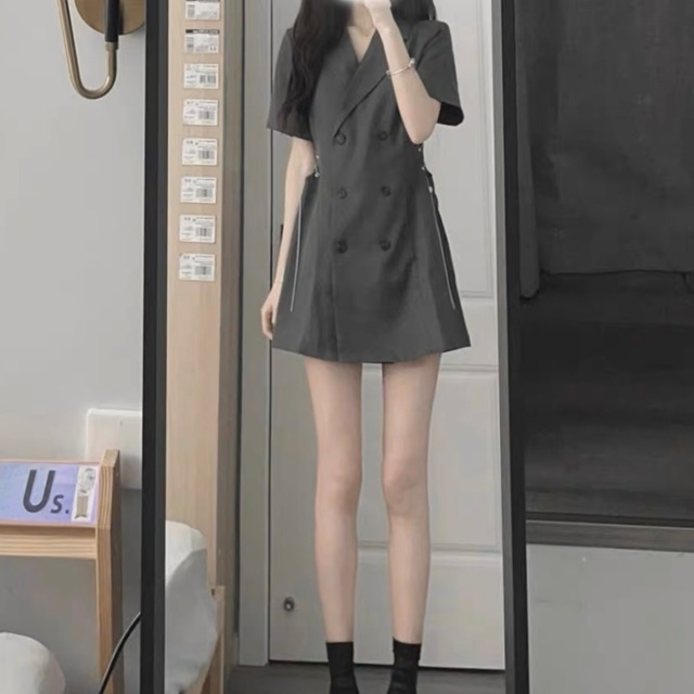 ジャケットが好きな女の子のワンピース