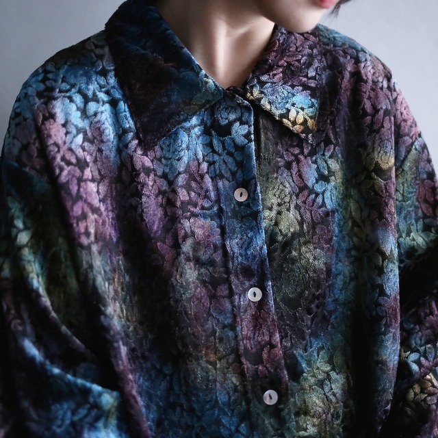”花×草" aurora gradation color loose velours shirt