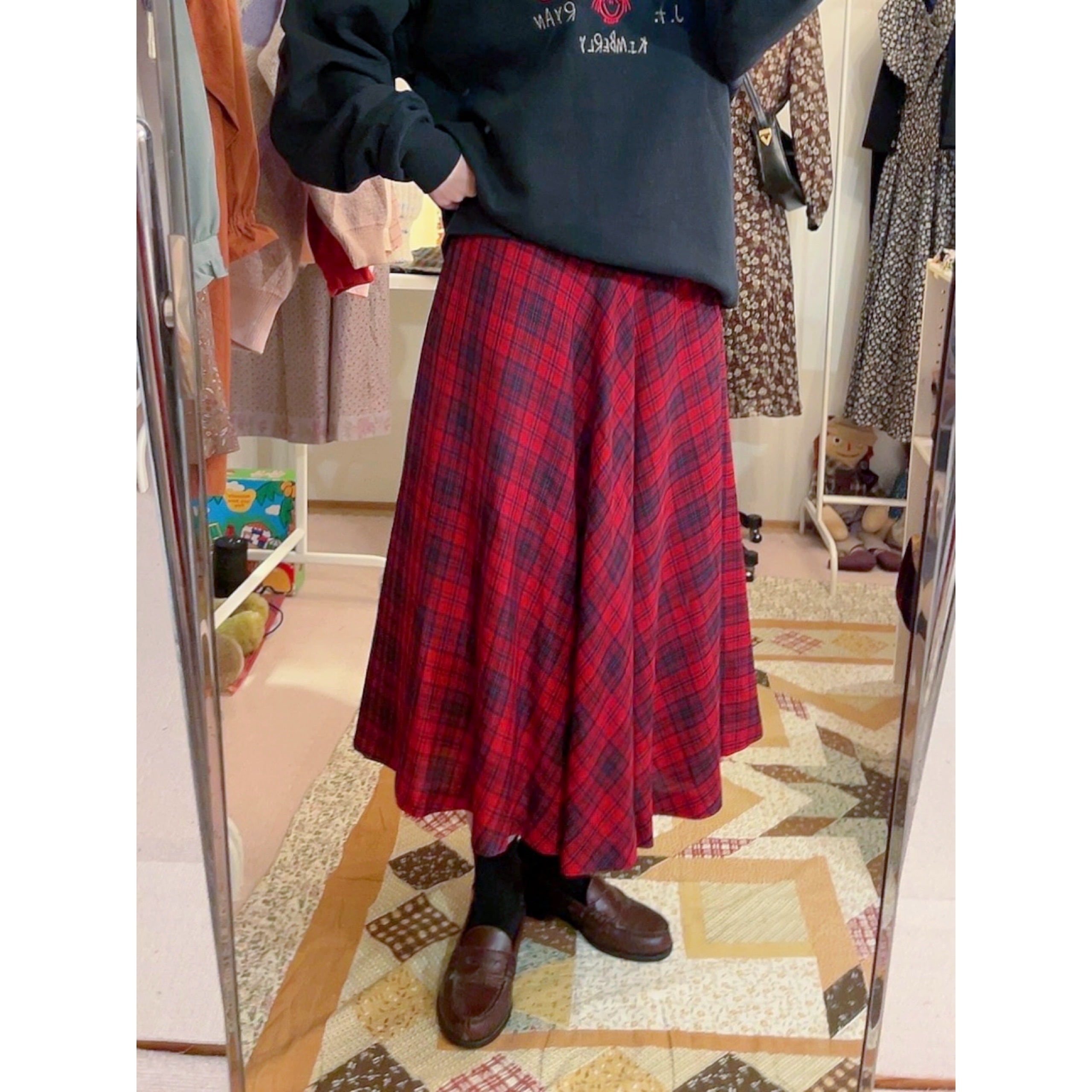 red navy check flare skirt