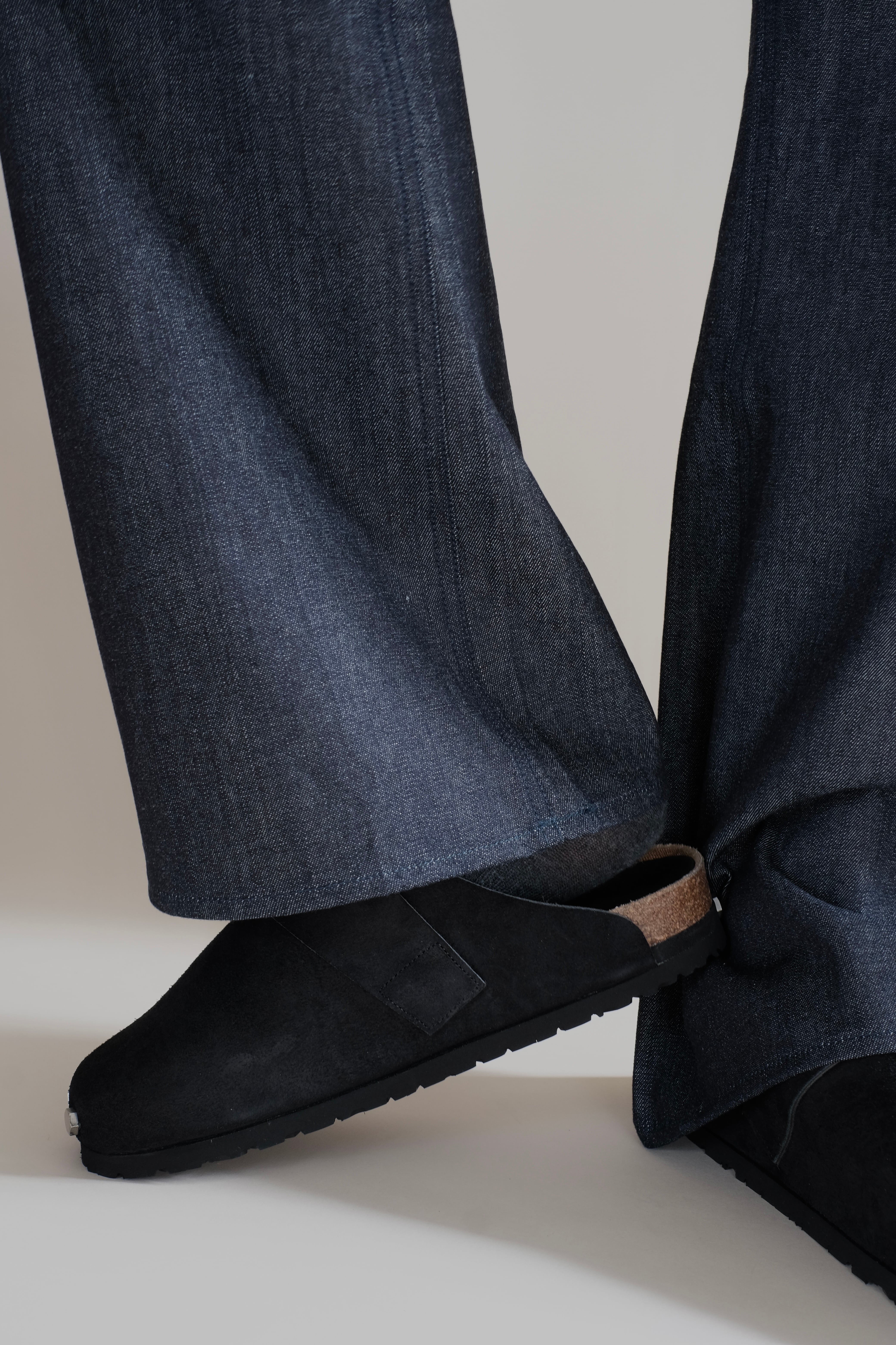 OUAT / BLACK SPACE CLOGS | LIVING