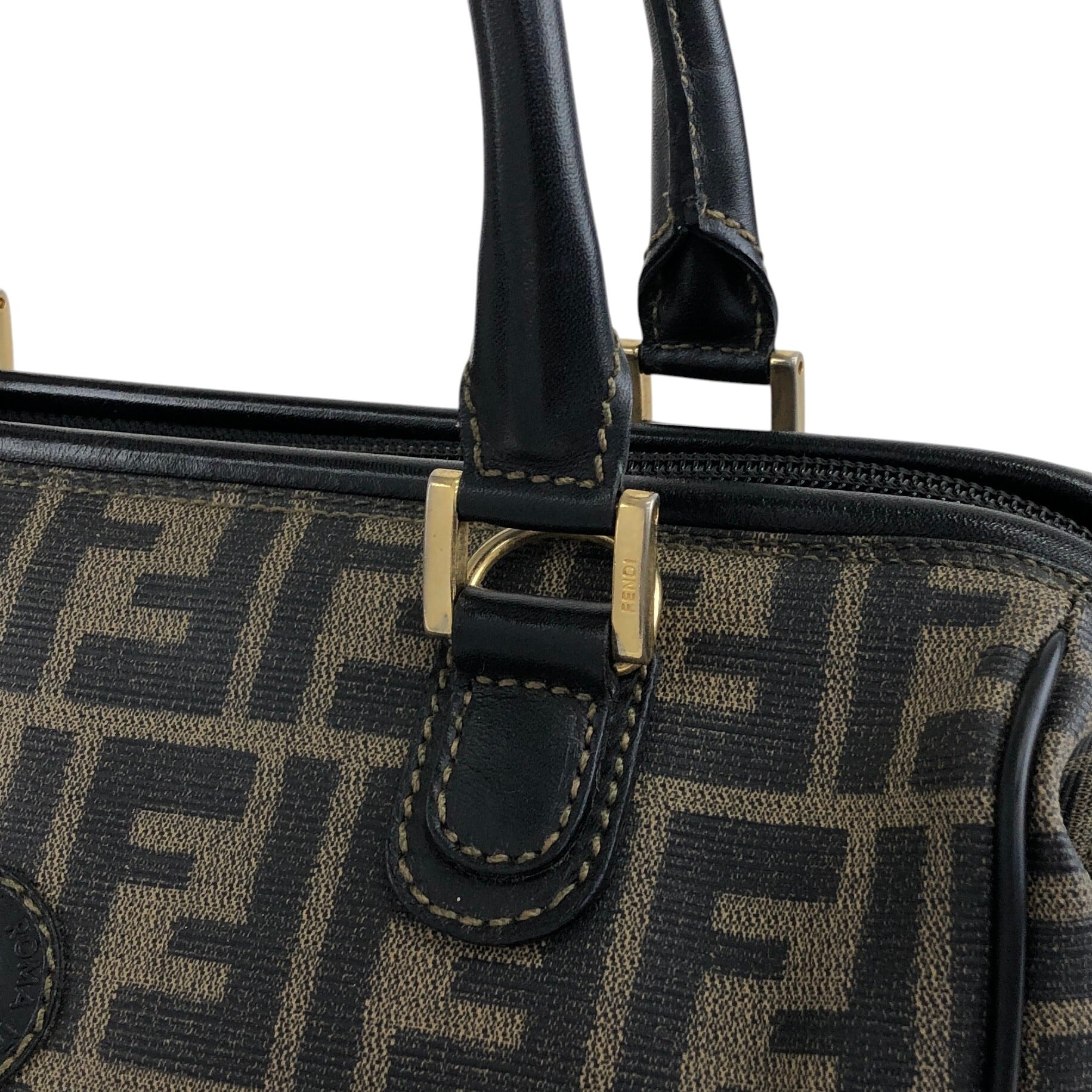 FENDI フェンディ ズッカ ショルダーバッグ ブラック ロゴ PVC レザー
