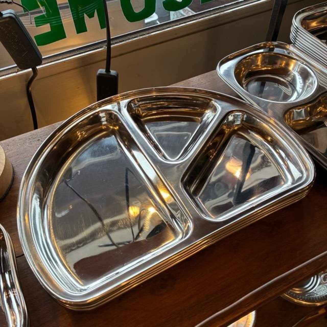 India Stainless Steel Lunch Tray Semicircle, Semicircular Divided Stainless Steel Lunch Plate, Outdoor Single Plate　