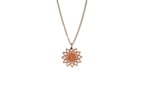 geometric pendant N-CA