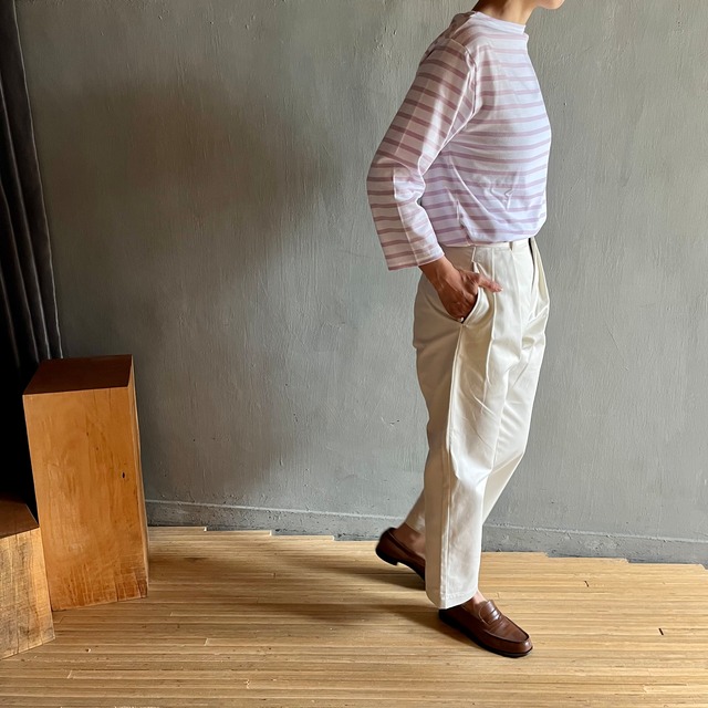 CIOTA｜スビンコットン 2タックチノパンツ Off white , women