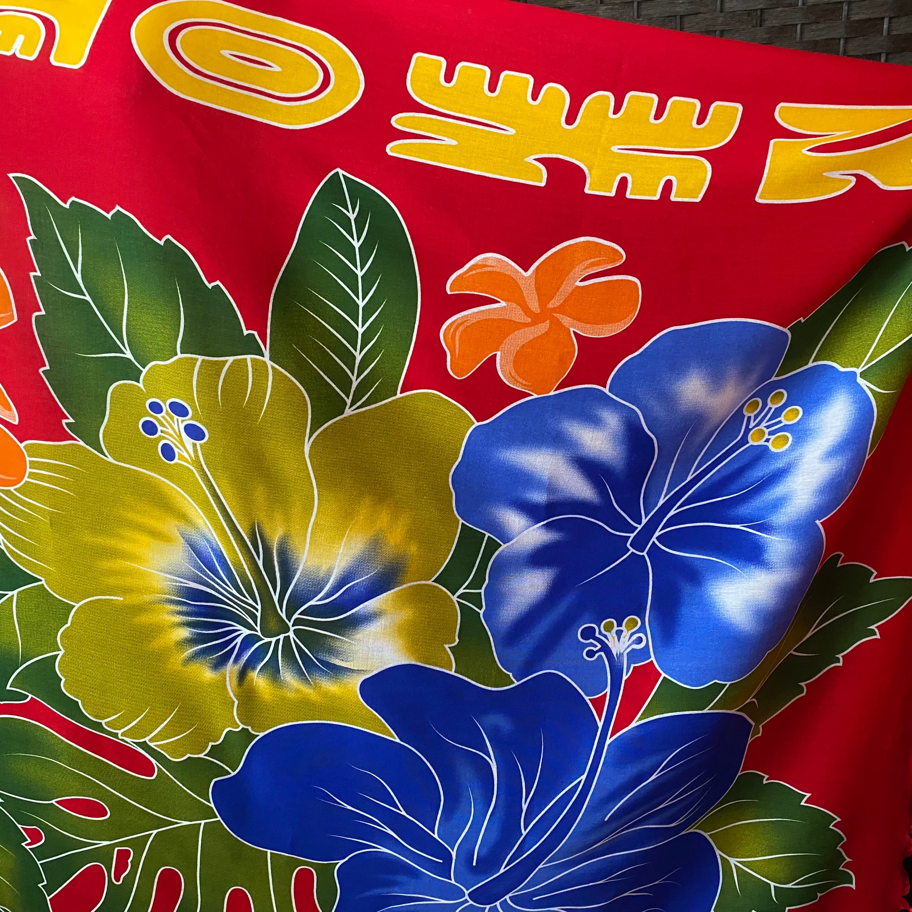 パレオ フリンジ付き 大柄ハイビスカス レッド タヒチアン フラダンス