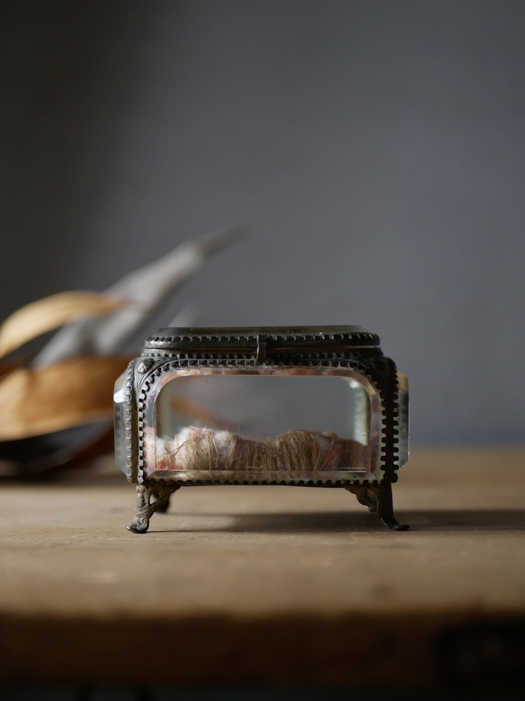 ガラスのジュエリーケース 横長 擦り切れたクッション フランスアンティーク アンティークのある生活