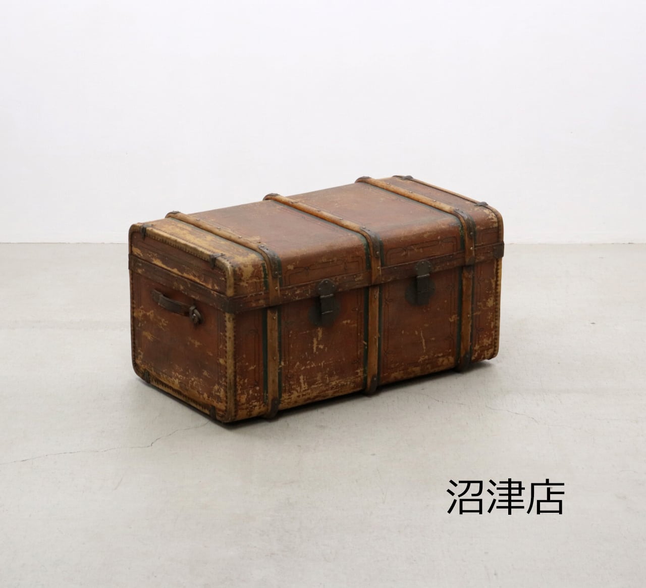 【沼津店】 ヴィンテージ トランク 収納 ボックス センターテーブル 収納 レトロ 鞄 OHT27202 | cosaic Lab. powered by BASE 【沼津店】 ヴィンテージ トランク 収納 ボックス センターテーブル 収納 レトロ 鞄 OHT27202 | cosaic Lab. powered by BASE