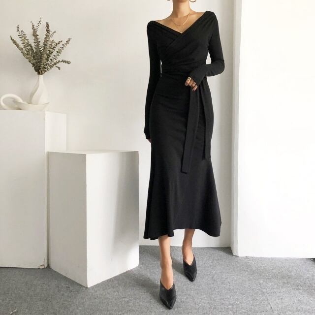 【予約販売】ワンピース レディース ウエストリボン 長袖 カシュクール フレア ブラック ベージュ 黒 Vネック ロングワンピース フェミニン 結婚式 ドレス 二次会 こなれ感 ワンピ 大人可愛い シンプル エレガント おしゃれ 韓国 旅行 バカンス 春 夏 トレンド フリー