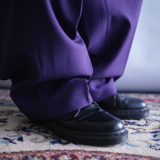 3-tuck tapered silhouette violet wide pants