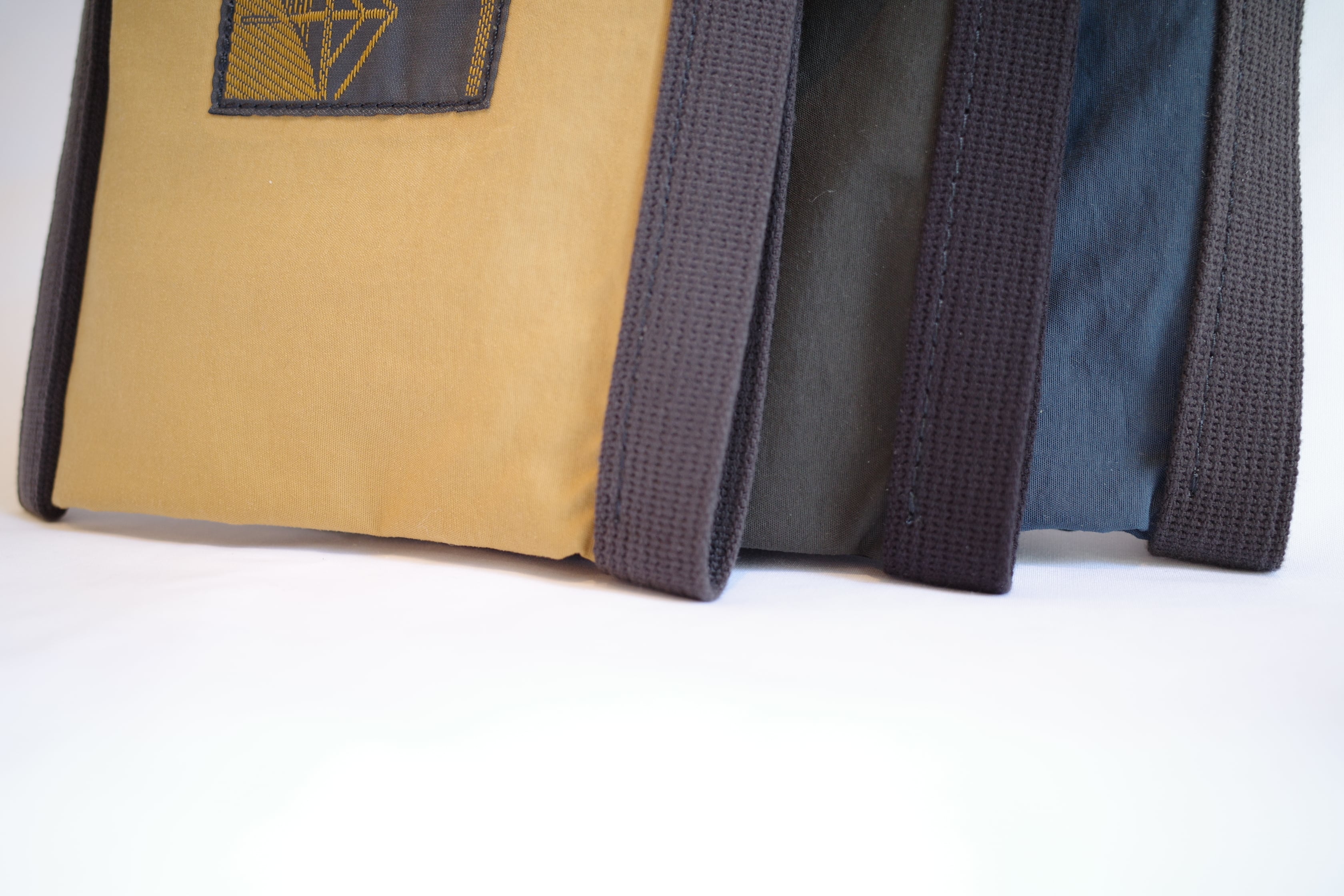 POSTALCO(ポスタルコ) / UTILITY POUCH -Mountain Green- | Signs