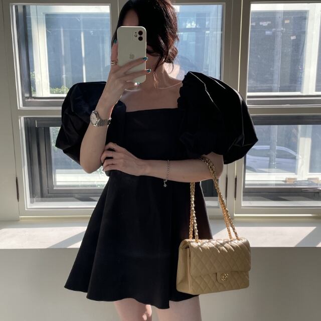 【予約販売】ワンピース レディース バルーン袖 パフスリーブ ミニワンピース Aライン ブラック 黒 ホワイト お呼ばれ 結婚式 ドレス きれいめ ワンピ 大人可愛い エレガント おしゃれ こなれ感 韓国 S/M/L