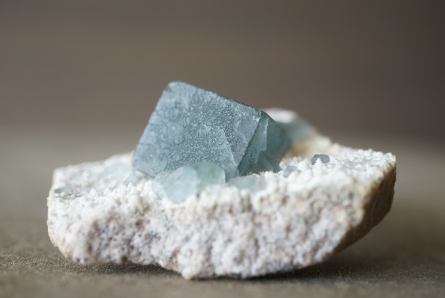 内モンゴル産モランディフローライト/クォーツ Fluorite / Quartz 1645