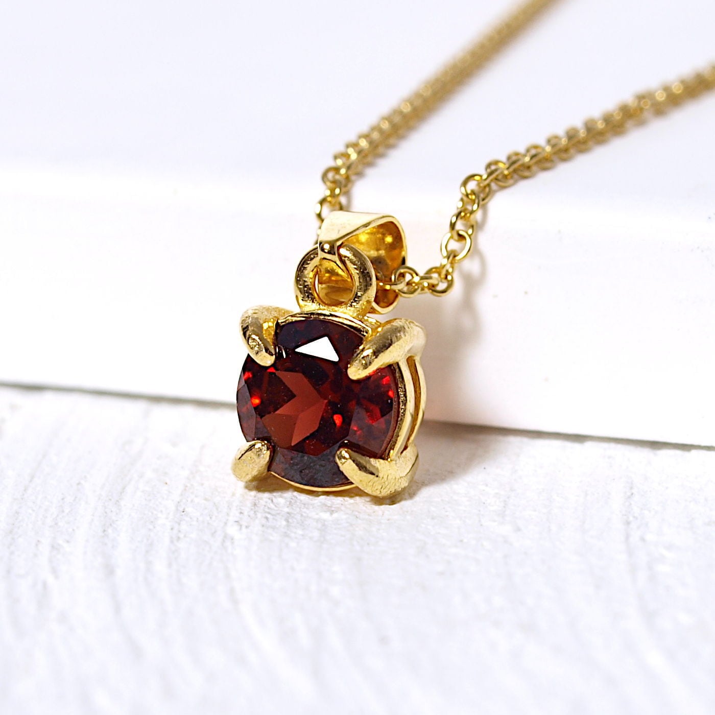 ガーネットマクラメネックレス SOLD OUT＊667＊アメジストと2種ガーネットのマクラメネックレス