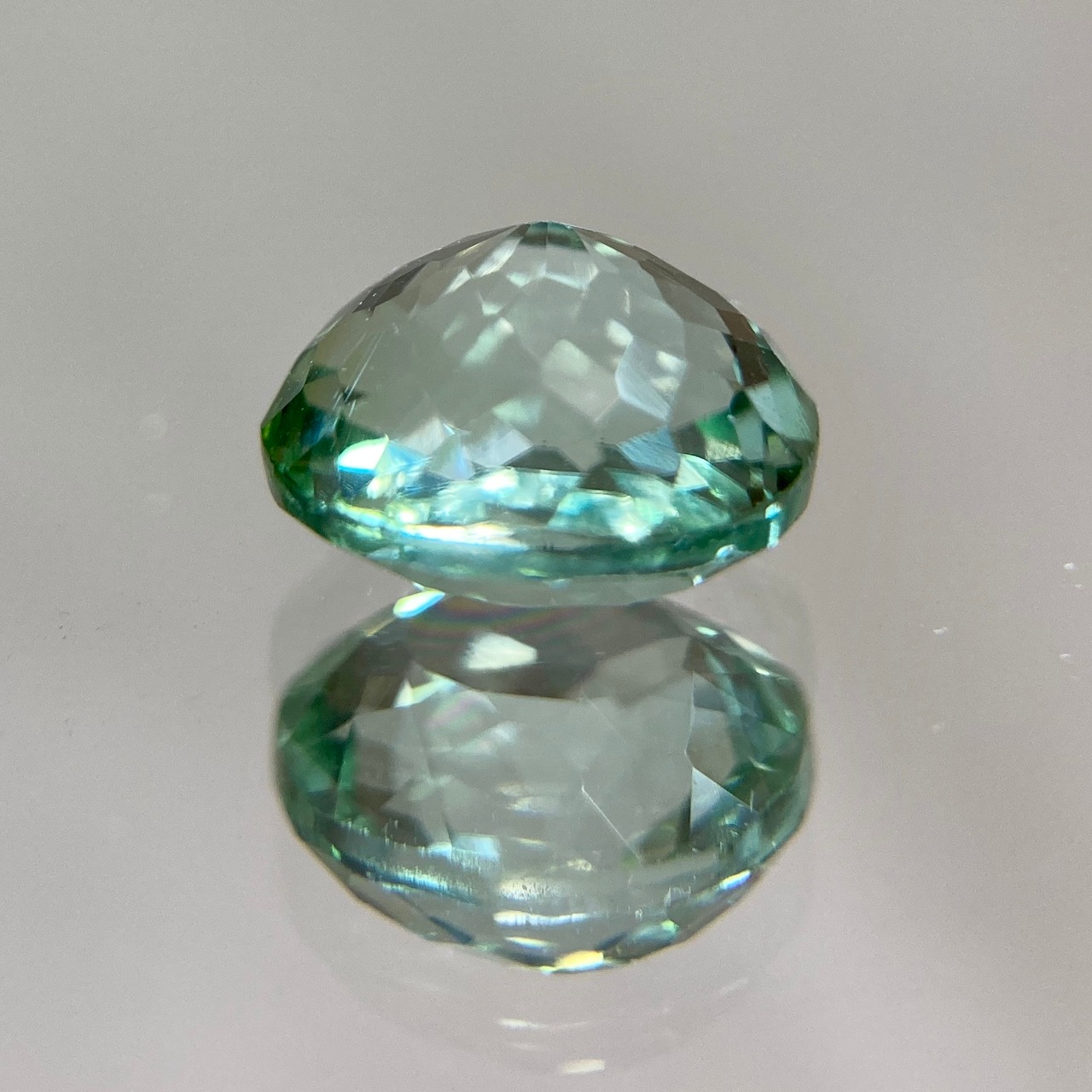 トルマリン 2.042ct 淡グリーン 簡易ソーティング付き
