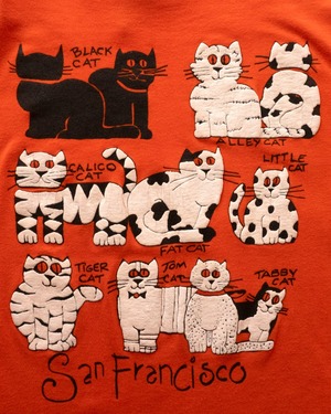 【古着】90’ｓSan Francisco土産 ねこ沢山発泡プリント オレンジT