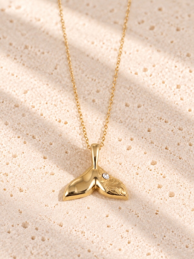 316L hawaiian zirconia whaletail necklace #n59