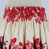 フラダンス 衣装 パウスカート アロハエミカ ブラック系 レッド系 Aloha Emika モンステラ柄 ハイビスカス柄 プルメリア柄 かわいい 華やか 鮮やか 明るい ハワイアン アロハ ハワイアンプリント フラ ダンス レッスン 練習 ホワイト系 おしゃれ