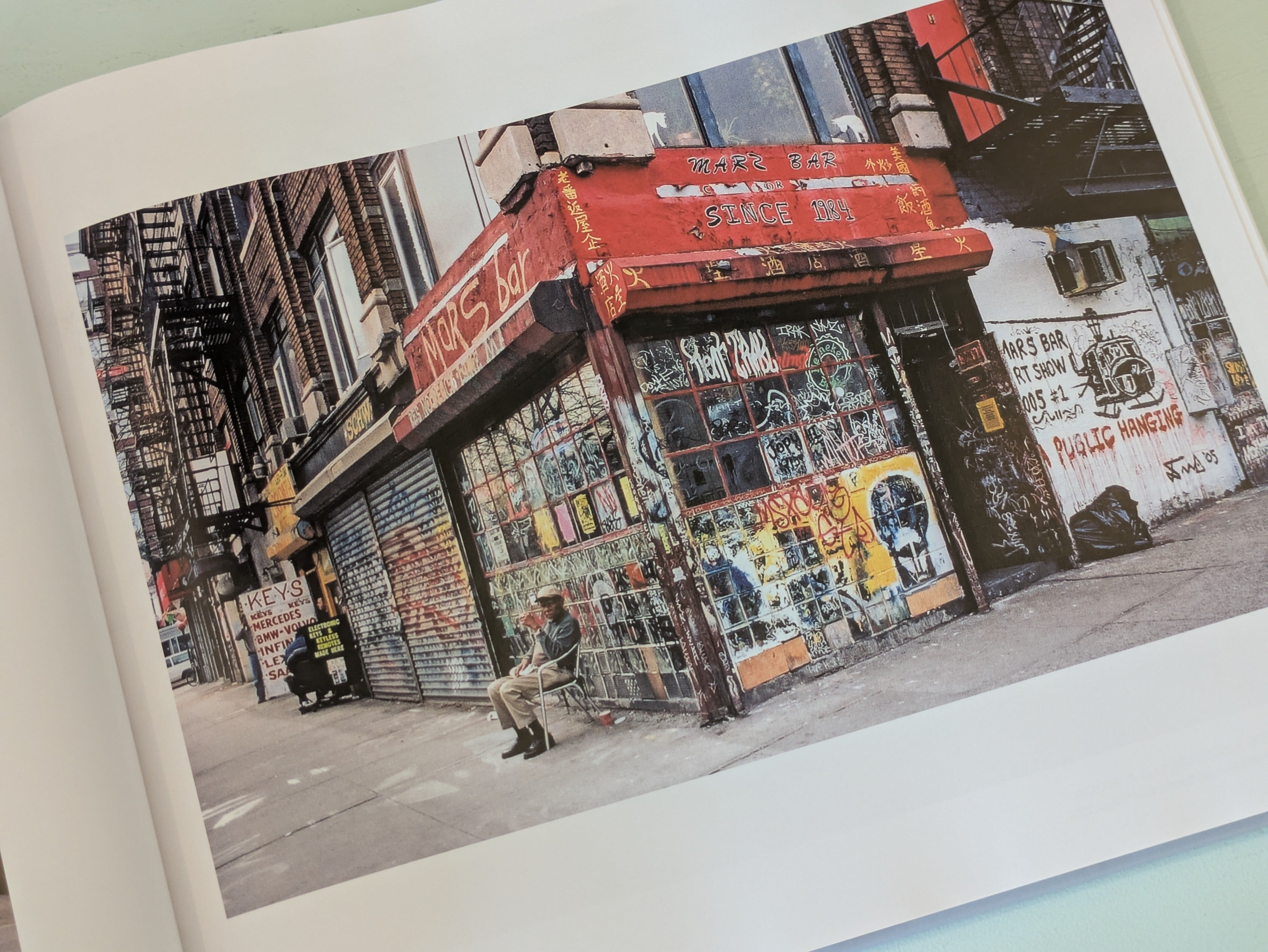Store Front NYC / ニューヨーク ローカルショップ | Photobooks on