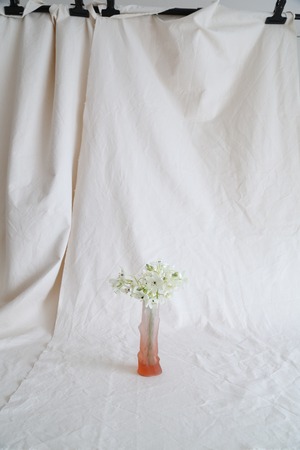 CRISTALLIN ITARY Flower Vase-Frosted Red