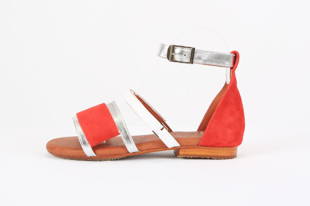 ※チャリティー除外品　MAKANI 【RED／3color】