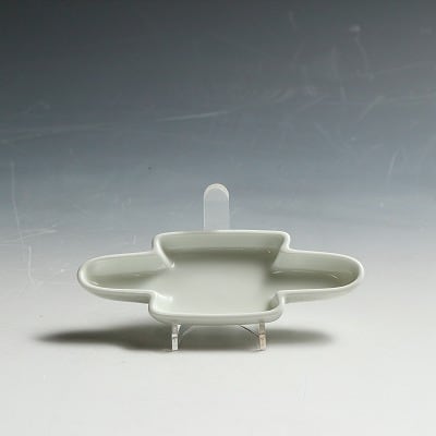 お買い得 有田焼｜Arita ware(佐賀) 白磁 カスミ形 小皿 1客 未使用