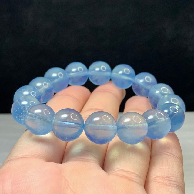 2.透明☆美しい色合い・アクアマリン ブレスレット