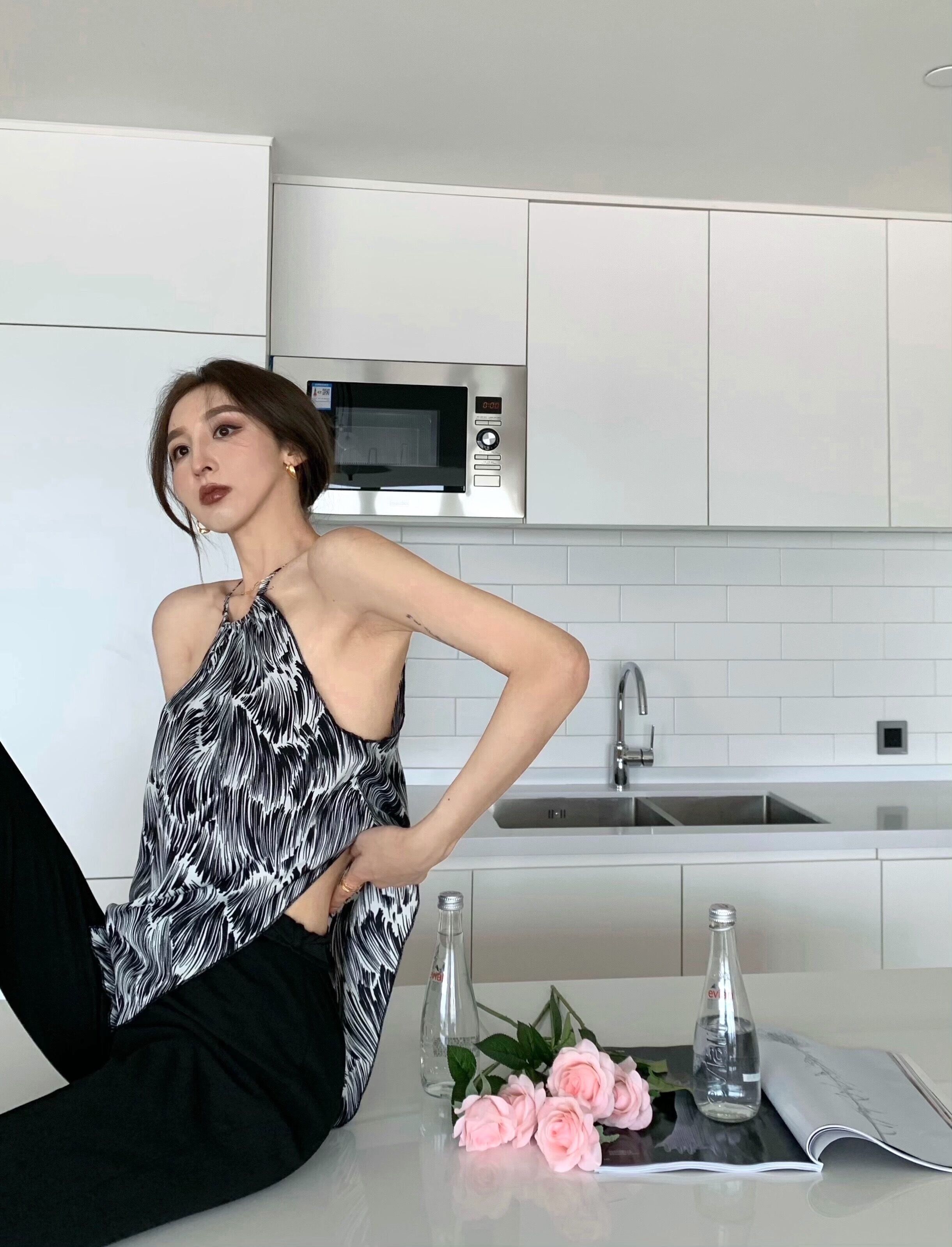 サマールーズホルタートップス 夏物 ピュア ブラックストロベリース29443589483