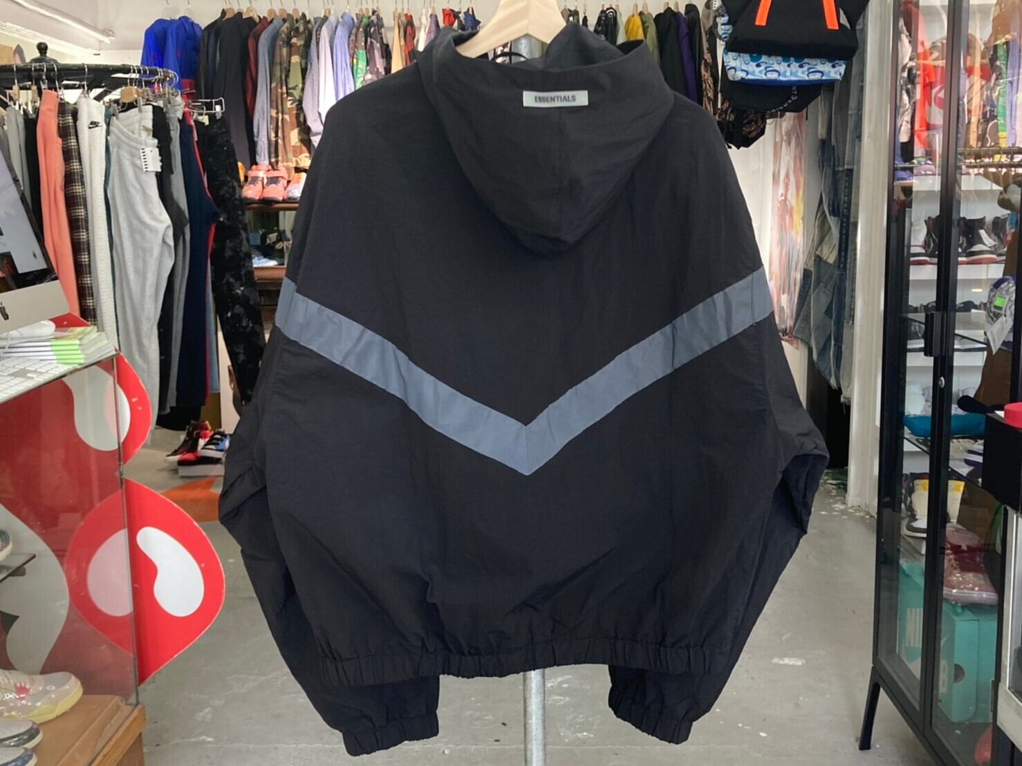 ESSENTIALS ZIP ANORAK WINDBREAKER JACKET BLACK LARGE 110KF6133 