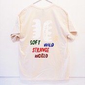 T　HELLO AYACHANさん｜「SOFT WILD STRANGE WORLD Tシャツ」
