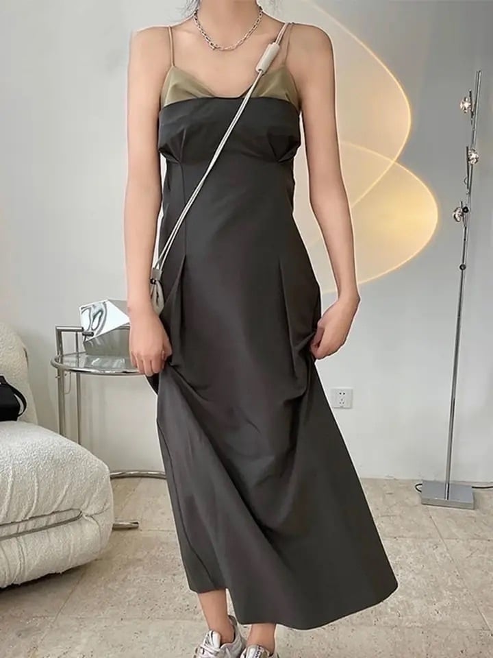 レイヤードデザインノースリーブワンピース