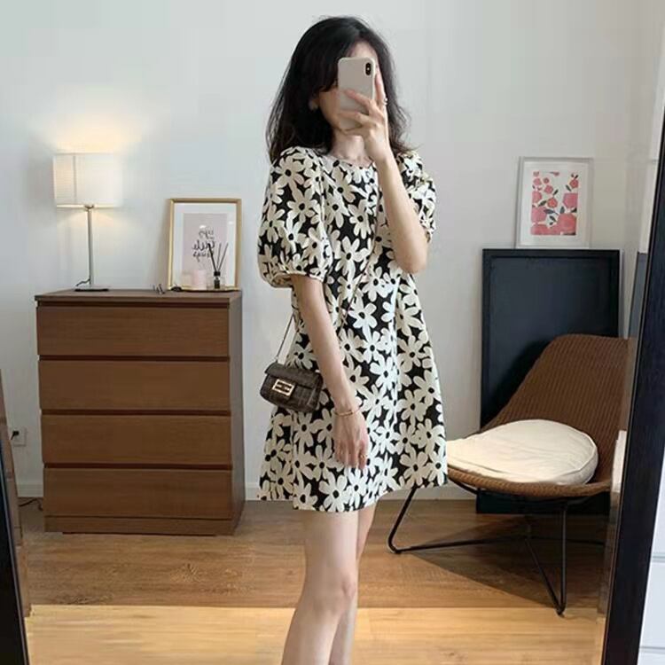 【新作】【送料無料】 レトロな年齢を軽減する女性のためのプリントドレス夏の新しいフレンチスイートパフスリーブルーズスリミングAラインスカートイントレンド 0221765372363