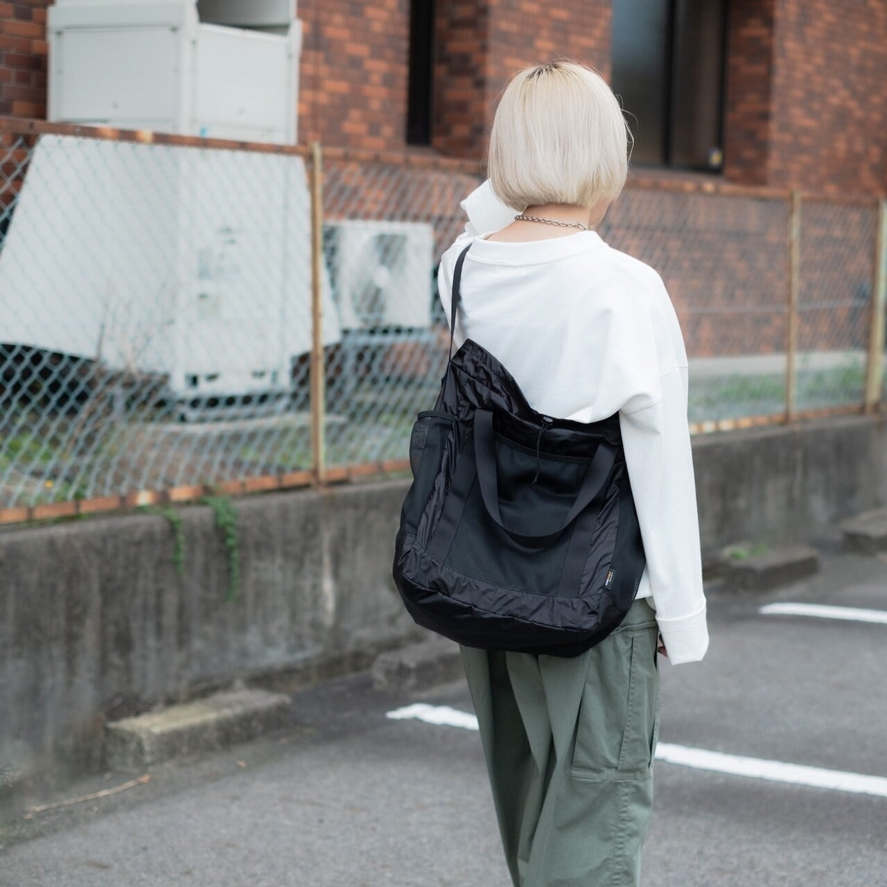 HOLIDAY】 holiday packable strap tote bag (black) | dros dro