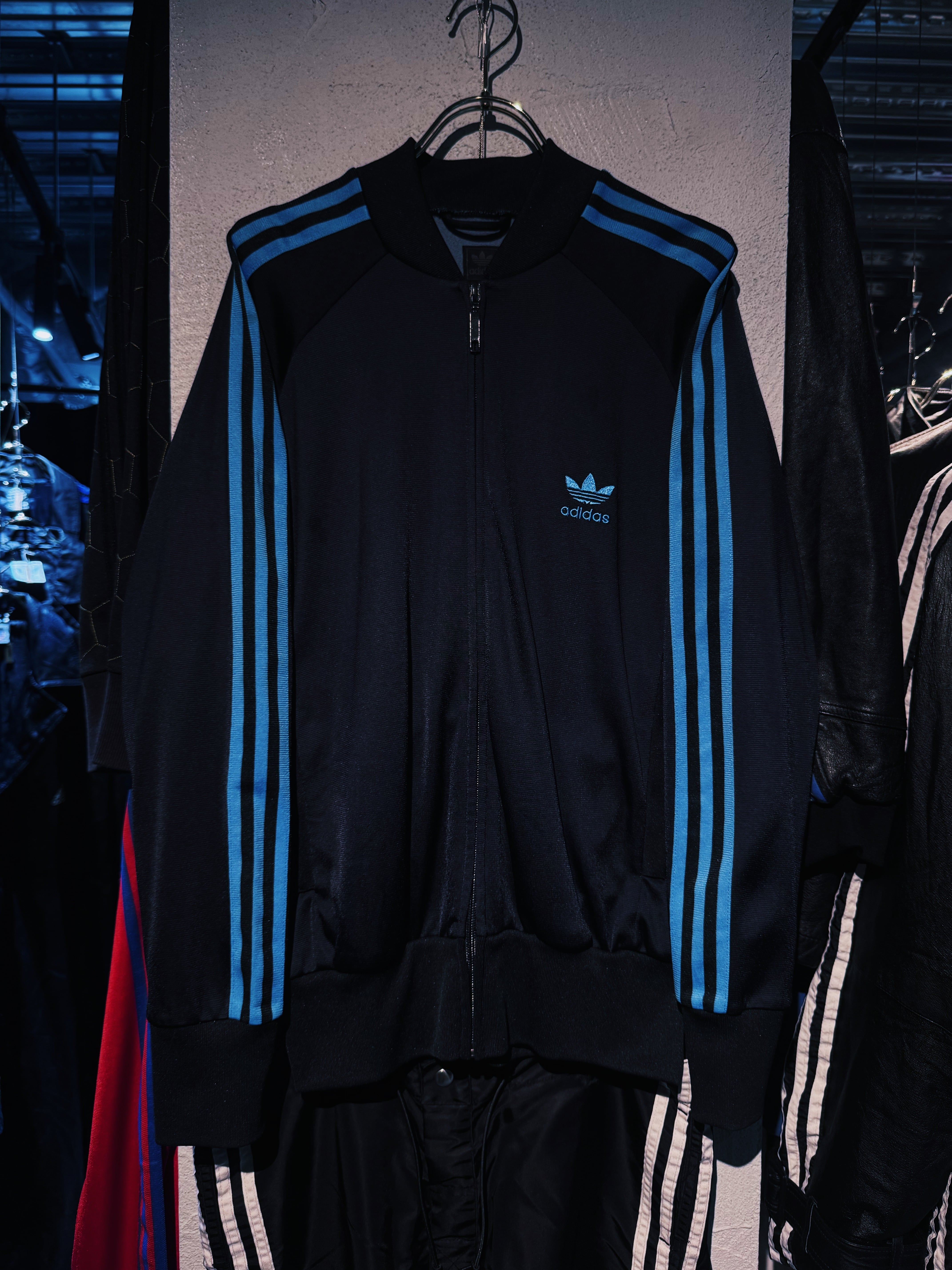 【D4C】90's vintage “ADIDAS Originals”black×blue color switching Trefoil logo embroidery design track jacket