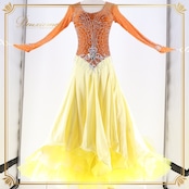 社交ダンス 衣装 スタンダードドレス ワンピース ドレス 茶色 黄色 フリル レース デモ 競技 ダンス パーティ 発表会 ブラウン系 イエロー系 華やか スカート ふんわり 明るめ 色味 競技用 発表用 大人用 女性用 フォーマル