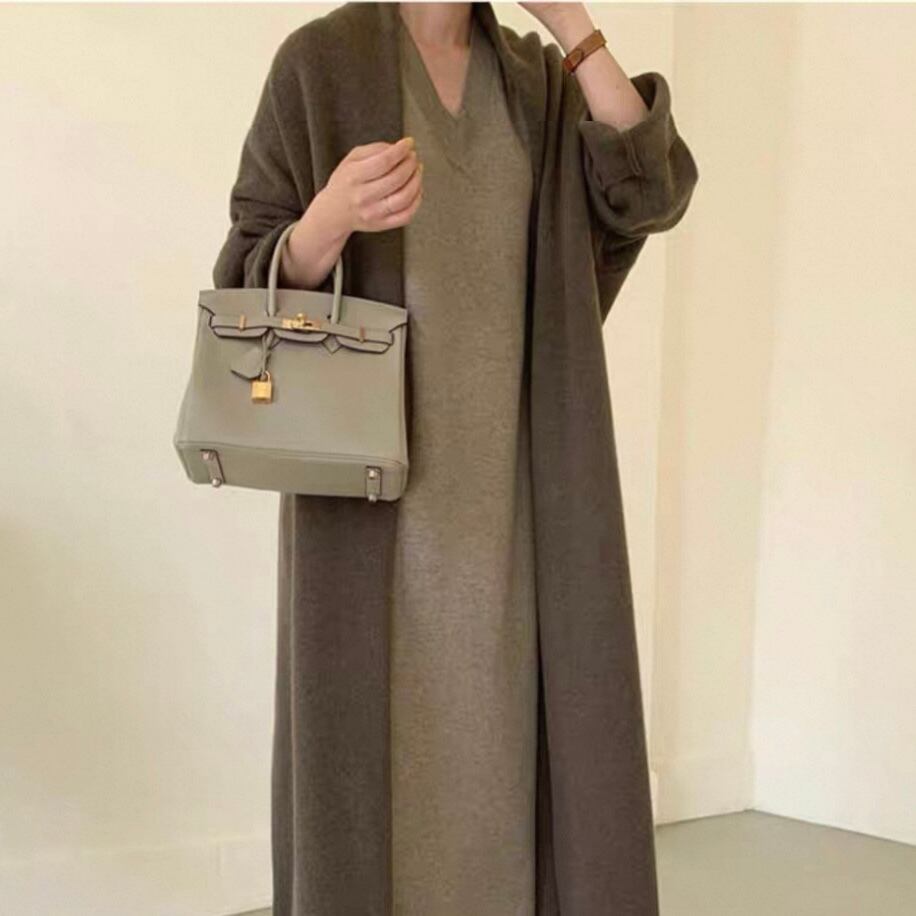 大人の余裕を感じさせるロングアウター YH9593