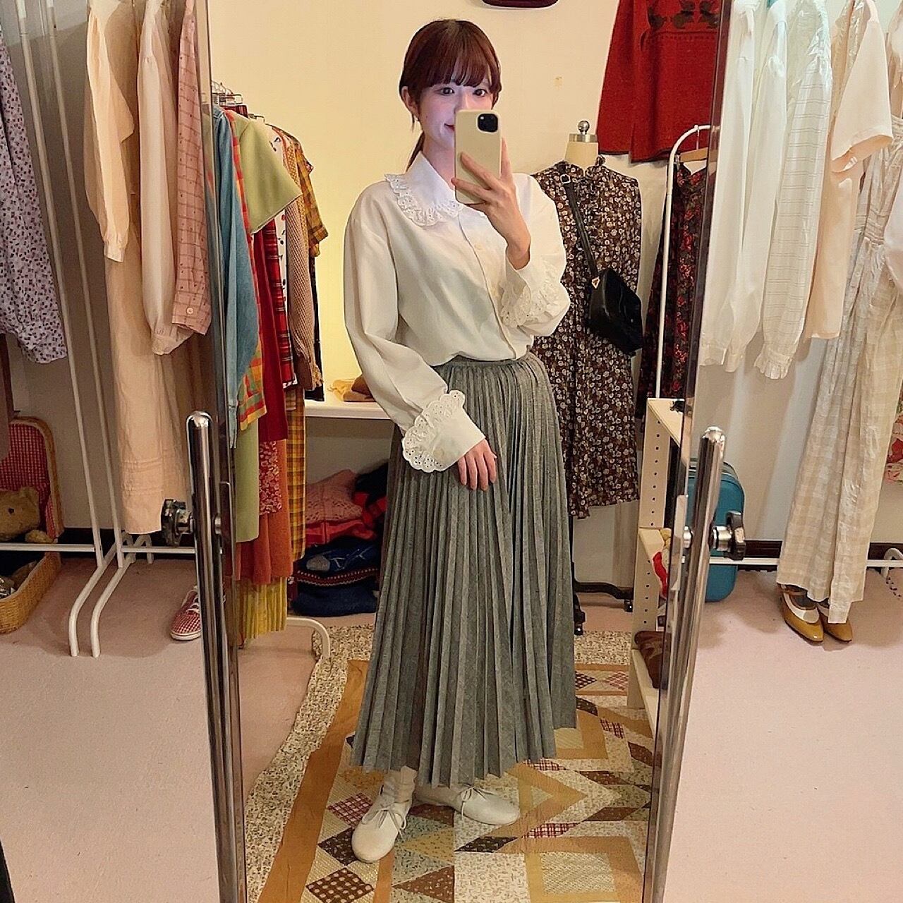 big frill cuffs white blouse