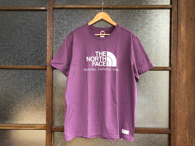 THE NORTH FACE SCRAP BERKELEY CALIFORNIA TEE (PIKES PURPLE)