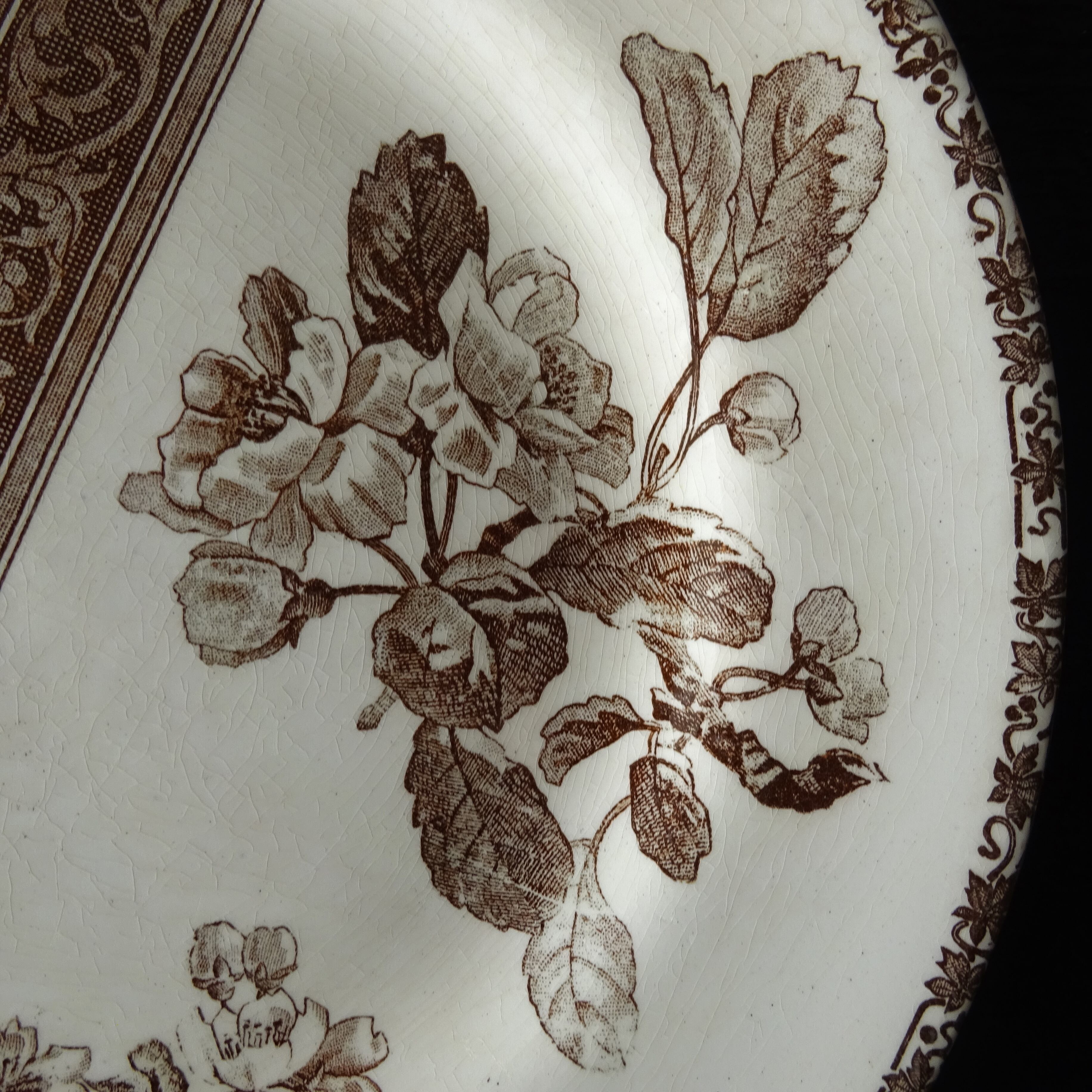 【 Épuisé 】Émile bourgeois / Le Grand Dépôt  décor 《Fleurs de pommier》assiette plate (B)