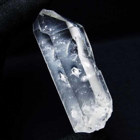 水晶 原石 アーカンソー産 一点物 171-7105