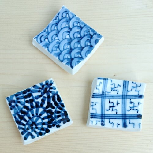 有田焼 箸置き 正角（タコ唐草・卍まんじ・青海波） 27-013 | MARUFUKU