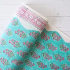 ブロックプリント生地【50cm単位】インド綿 片耳ボーダー付き 花柄A エメラルドグリーン×ピンク #19337-GR1【再入荷】