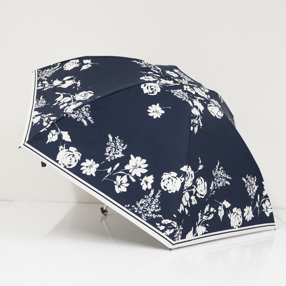 折りたたみ日傘 Aquascutum USED品 サマーシールドLi アクアスキュー